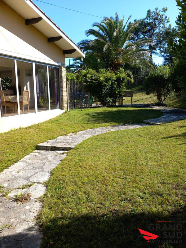 Maison - 180 m² - 7 pièces