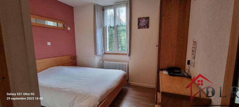 Local commercial - 895 m²