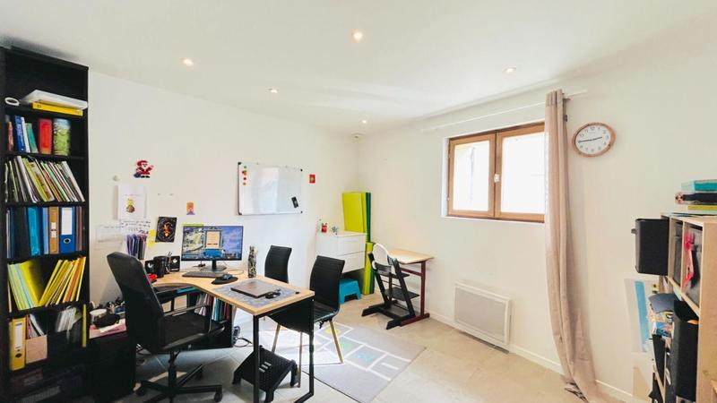 Bureau - 76 m² - 4 pièces