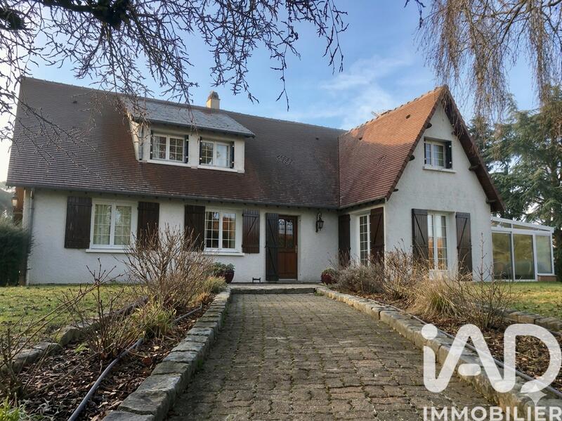 Maison - 266 m² - 11 pièces