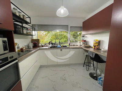 Appartement - 79 m² - 4 pièces