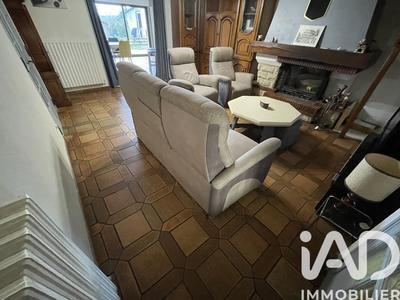 Maison - 240 m² - 6 pièces