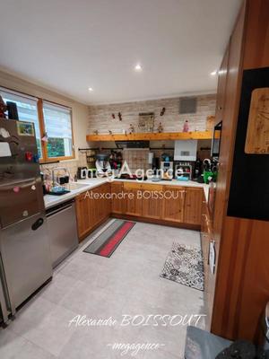 Maison - 90 m² - 4 pièces