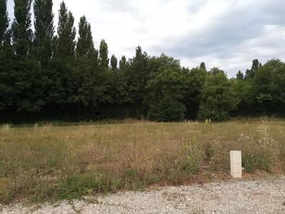 Terrain - 834 m²