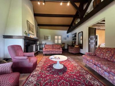 Propriété - 227 m² - 7 pièces