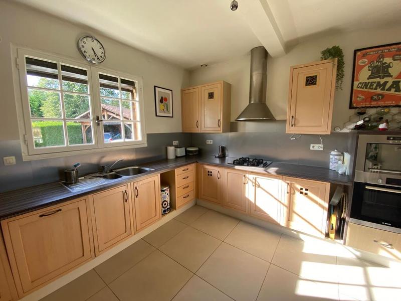 Maison - 244 m² - 7 pièces