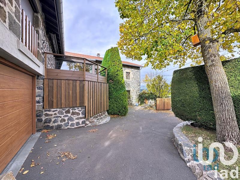 Maison - 210 m² - 7 pièces