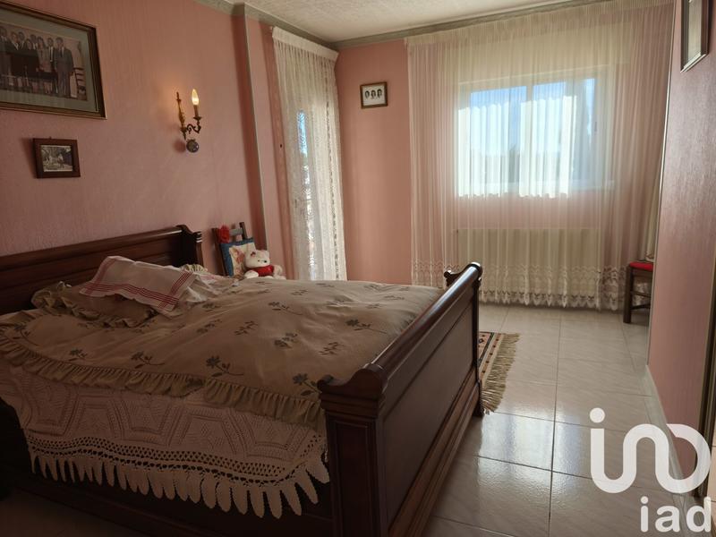 Maison - 250 m² - 8 pièces