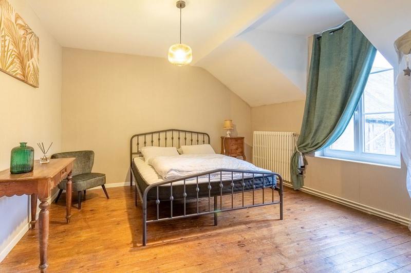 Propriété - 560 m² - 12 pièces