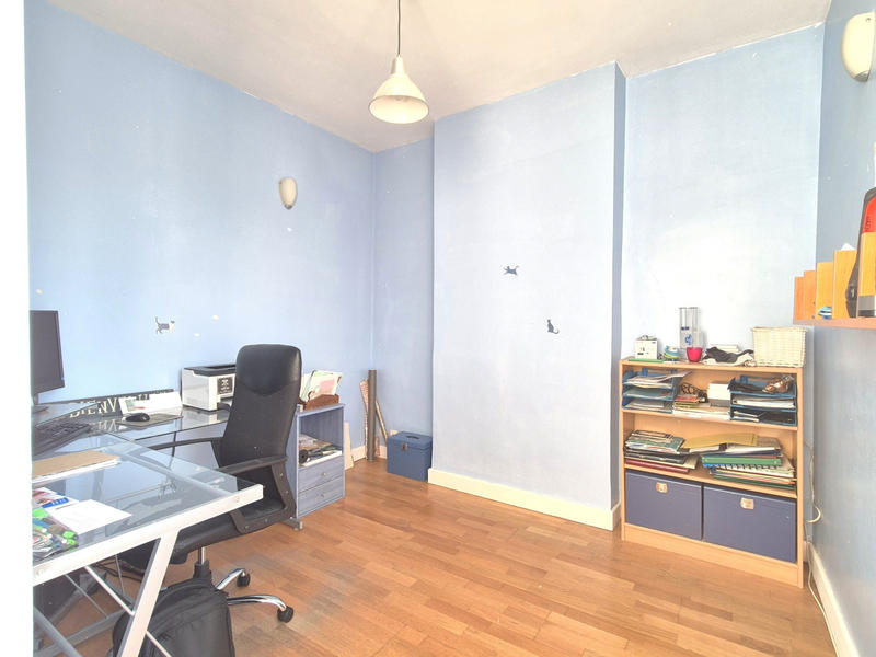 Maison - 166 m² - 8 pièces