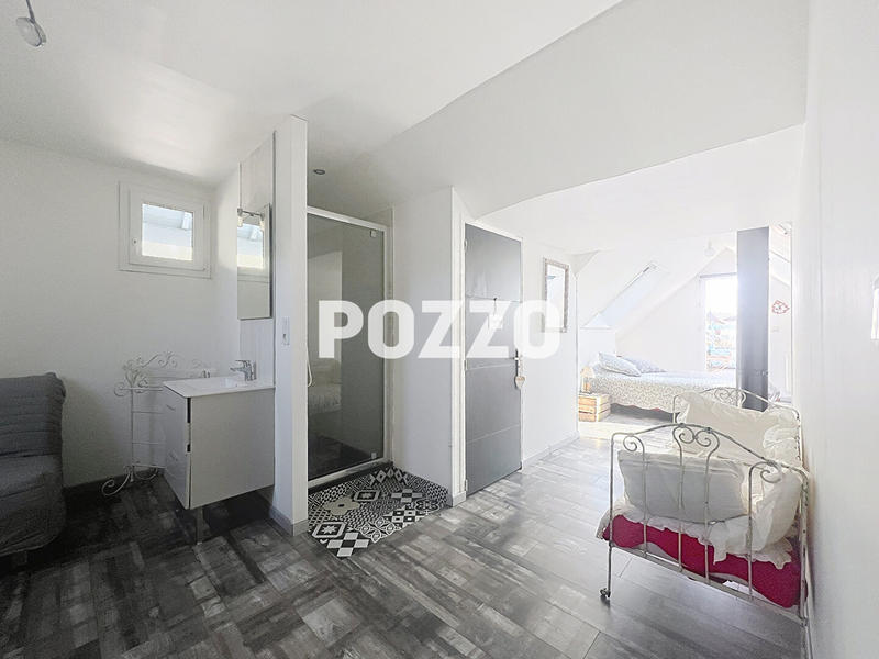 Maison - 195 m² - 8 pièces