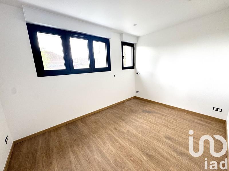 Maison - 192 m² - 10 pièces