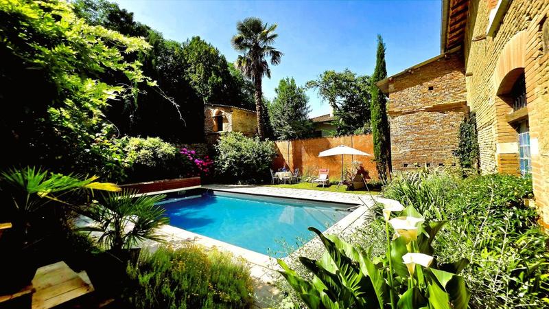 Demeure - 315 m² - 10 pièces