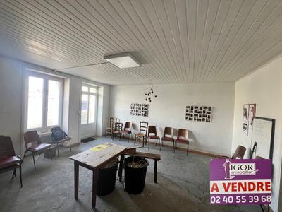 Maison - 92 m² - 4 pièces