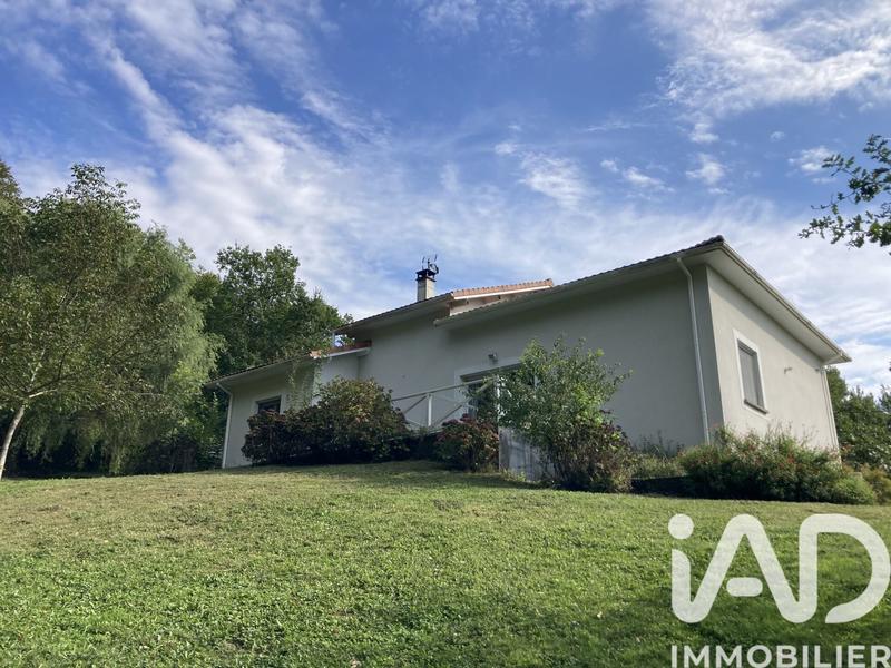 Maison - 104 m² - 5 pièces