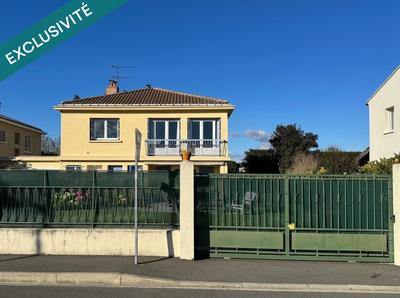 Maison de ville - 243 m² - 8 pièces