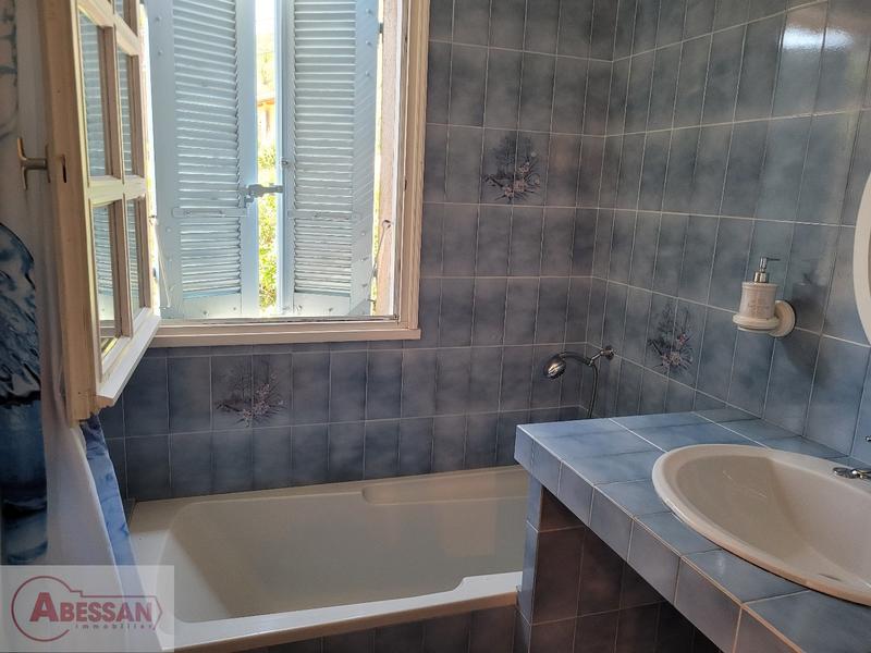 Maison - 250 m² - 9 pièces