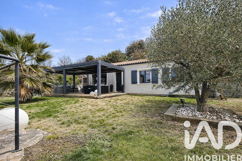 Maison - 90 m² - 5 pièces