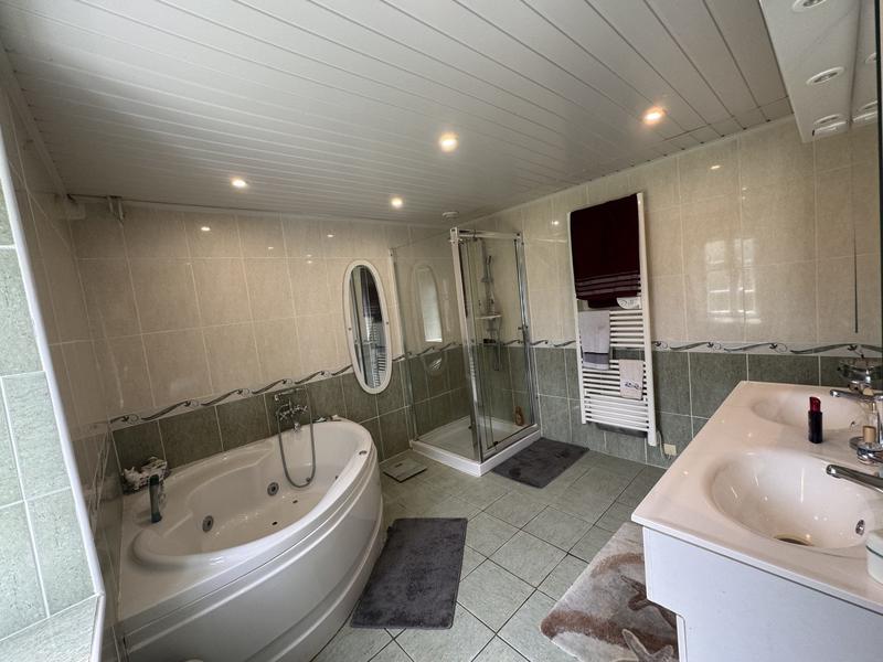 Bastide - 236 m² - 9 pièces