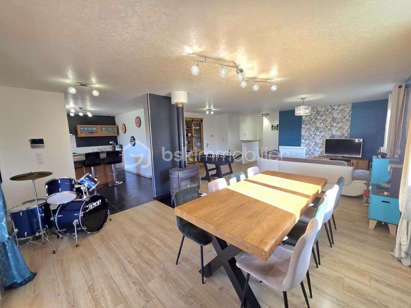 Maison traditionnelle - 124 m² - 4 pièces