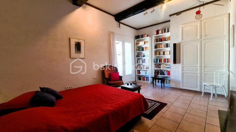 Demeure - 299 m² - 8 pièces