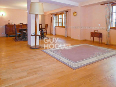 Maison - 150 m² - 7 pièces