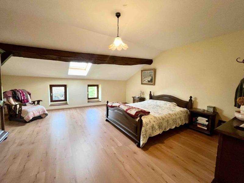 Maison en pierre - 185 m² - 4 pièces