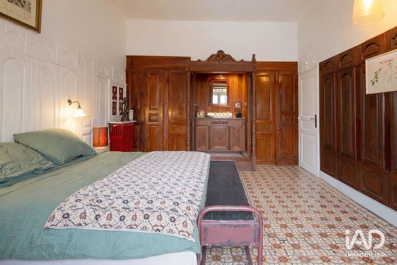 Maison - 331 m² - 8 pièces