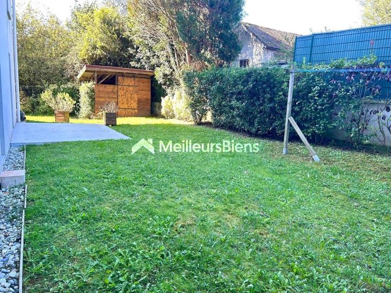 Appartement - 99 m² - 4 pièces