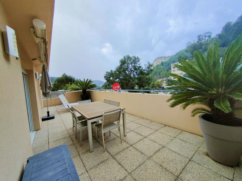 Penthouse - 77 m² - 4 pièces