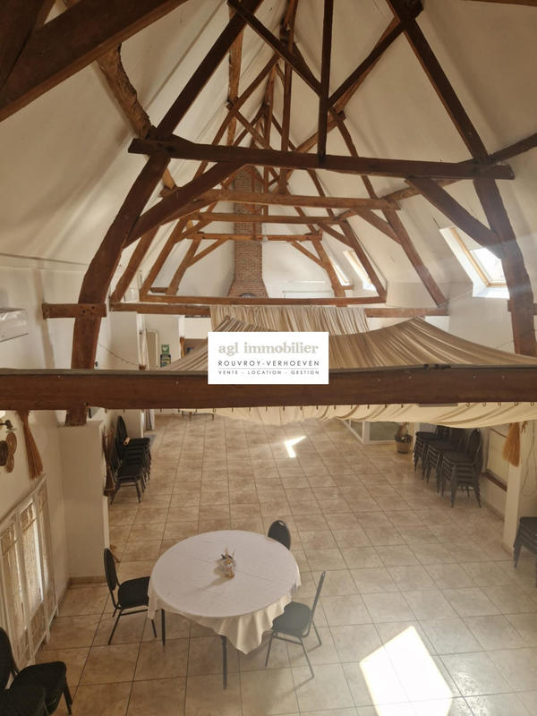 Maison - 483 m² - 12 pièces