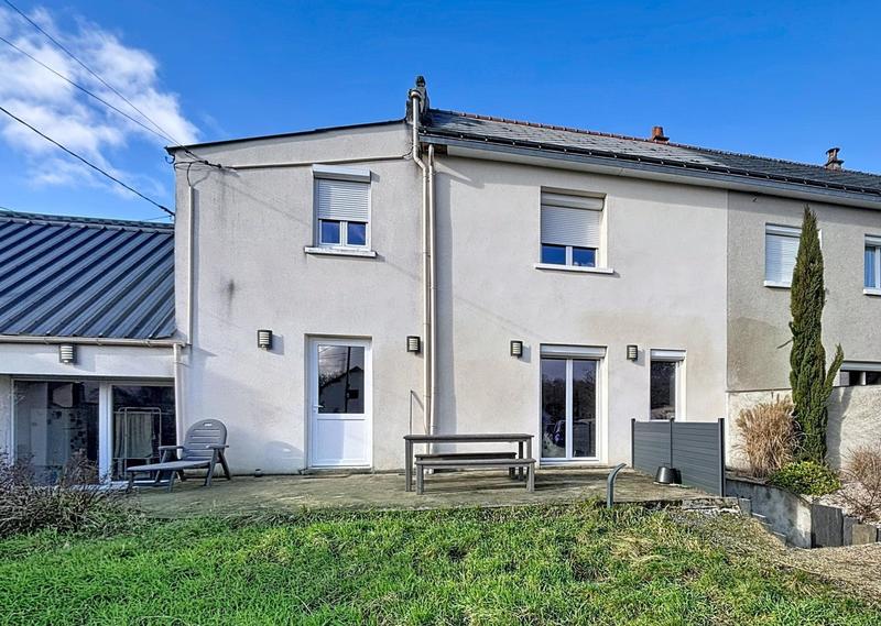 Maison - 121 m² - 5 pièces