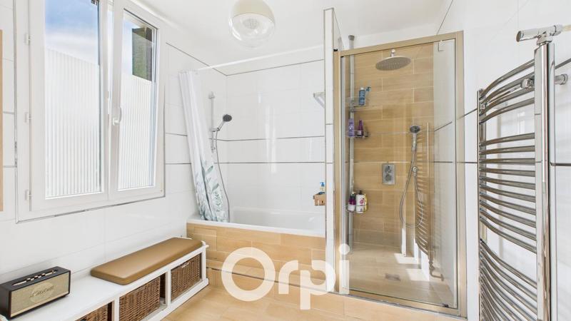 Maison - 102 m² - 4 pièces