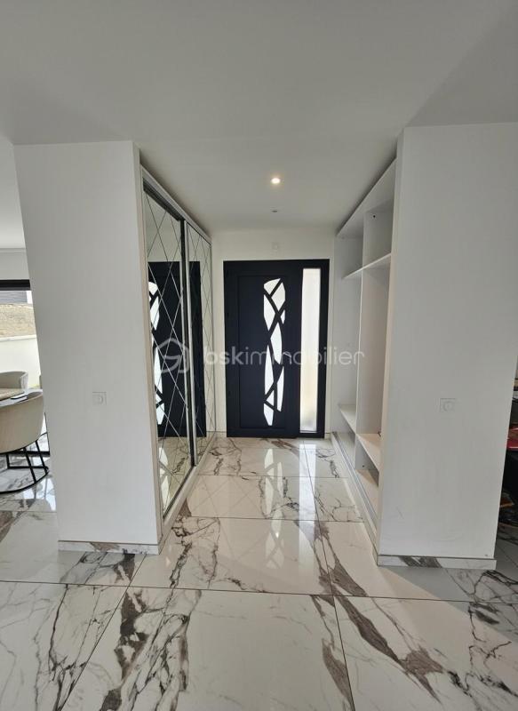 Maison - 170 m² - 6 pièces