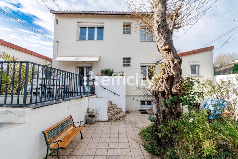 Maison - 110 m² - 6 pièces