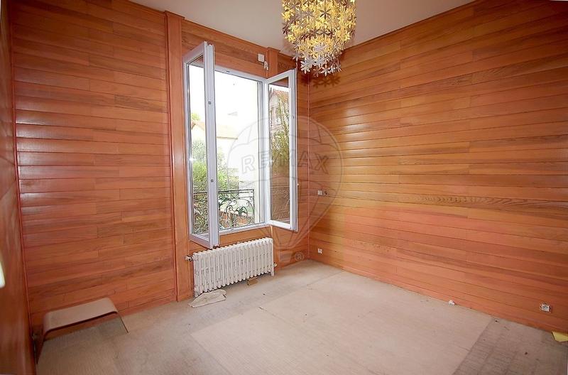 Immeuble - 153 m² - 9 pièces