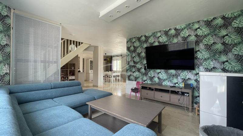 Maison contemporaine - 169 m² - 7 pièces