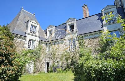 Château - 538 m² - 14 pièces