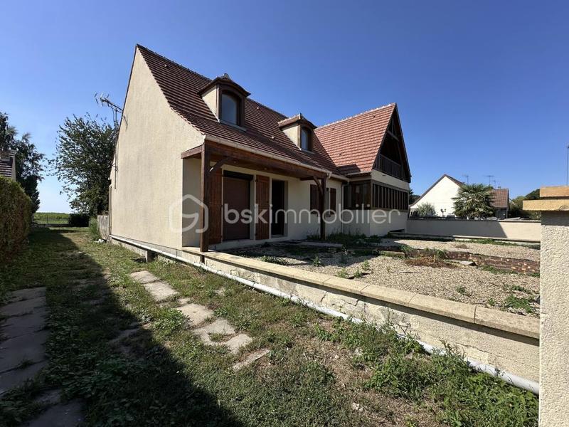 Maison - 207 m² - 7 pièces