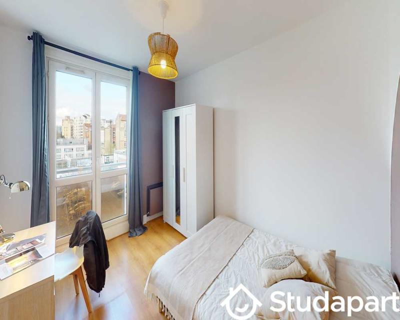 Chambre - 80 m² - 1 pièce