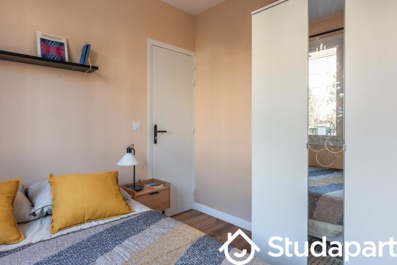 Chambre - 15 m² - 1 pièce