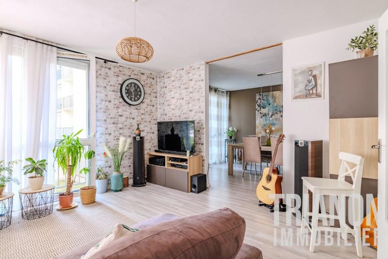 Appartement - 92 m² - 4 pièces