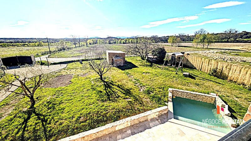 Maison - 210 m² - 6 pièces