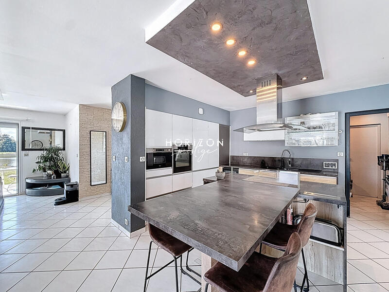 Bastide - 231 m² - 7 pièces