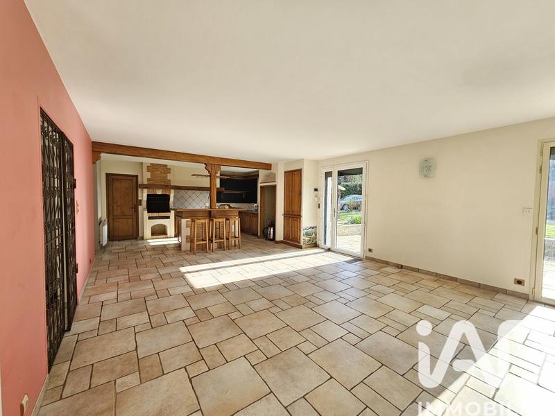 Maison - 312 m² - 9 pièces