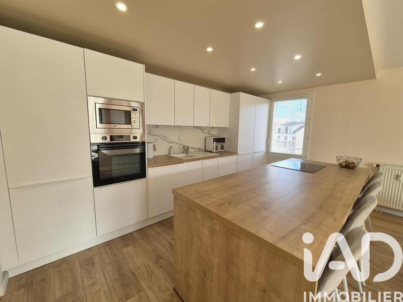 Appartement - 90 m² - 5 pièces