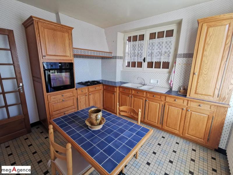 Maison traditionnelle - 186 m² - 7 pièces