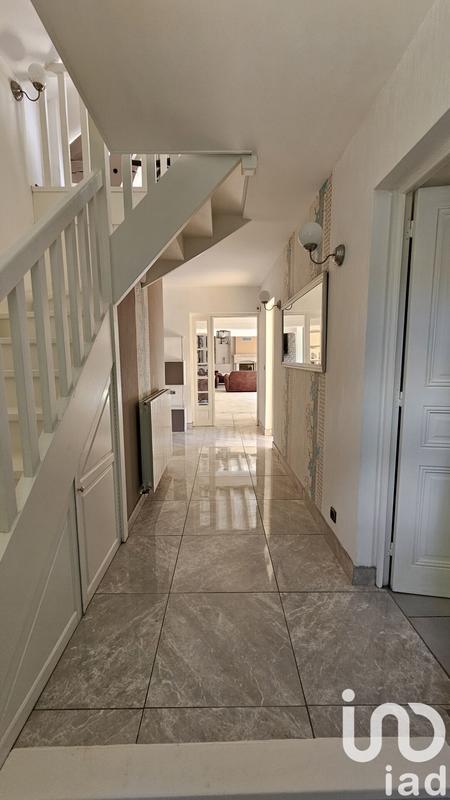 Maison - 226 m² - 7 pièces