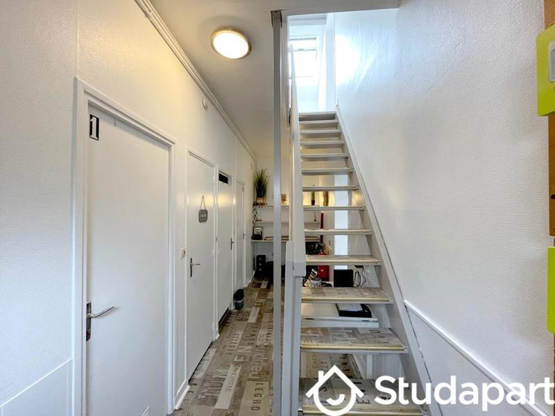 Chambre - 10 m² - 1 pièce