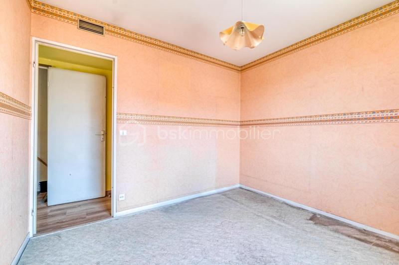 Maison traditionnelle - 81 m² - 4 pièces